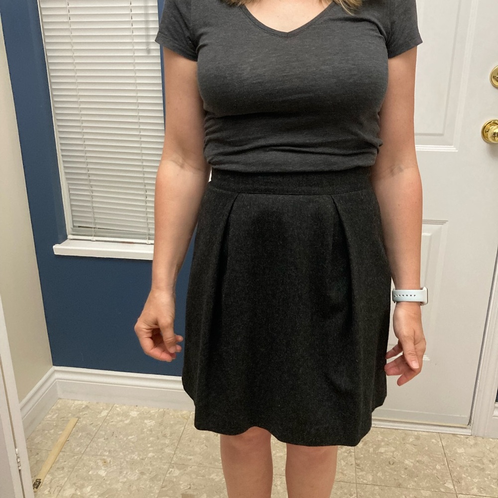 Uniqlo Black Wool Blend Pleated Skirt